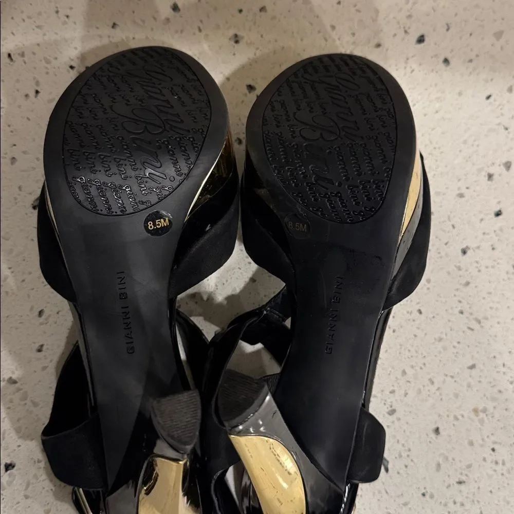 Gianni Bini Elegant Black and Gold Platform Special Occasion Heels Open Toe 8.5